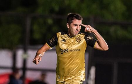 De Pena marcou o gol da vit&oacute;ria do Le&atilde;o contra o Athletic.