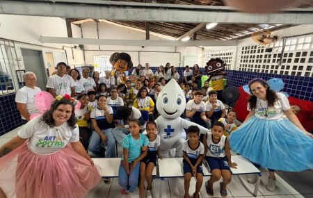Programa Art&Sorriso; leva atendimento odontol&oacute;gico a 40 escolas do Jaboat&atilde;o.