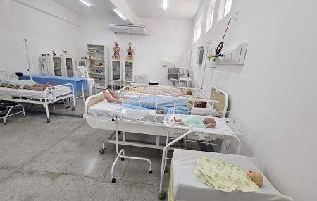 Universidade oferece atendimento fisioterap&ecirc;utico gratuito para mulheres com c&oacute;lica menstrual.