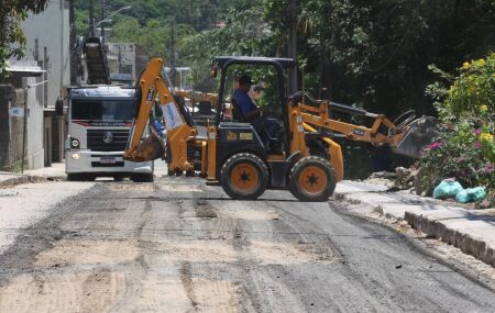 Prefeitura do Paulista avan&ccedil;a com obras de recupera&ccedil;&atilde;o vi&aacute;ria em Jaguaribe.