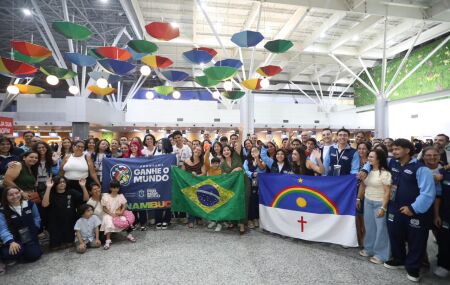 Ganhe o Mundo 2026: Interc&acirc;mbio na Inglaterra re&uacute;ne 25 estudantes pernambucanos em nova etapa do programa.