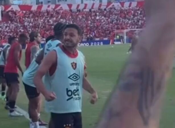 Yago Felipe, meia do Sport.