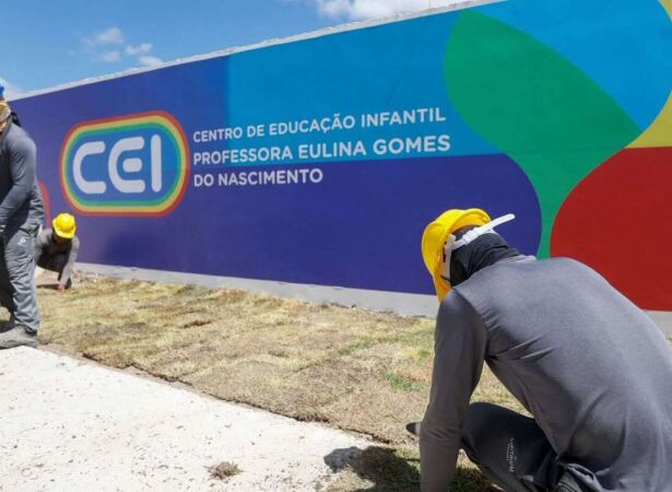 Constru&ccedil;&atilde;o de creche em Santa Cruz do Capibaribe.