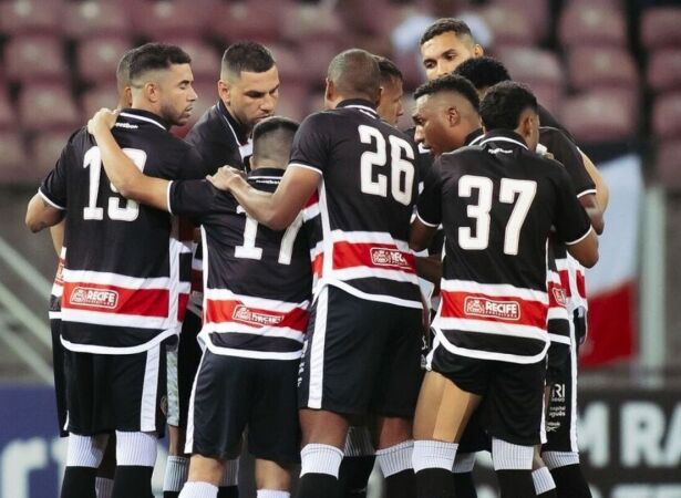 Santa Cruz est&aacute; classificado para pr&oacute;xima fase da S&eacute;rie C.