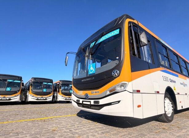 Governo de Pernambuco coloca 50 novos &ocirc;nibus climatizados em circula&ccedil;&atilde;o neste s&aacute;bado (26).