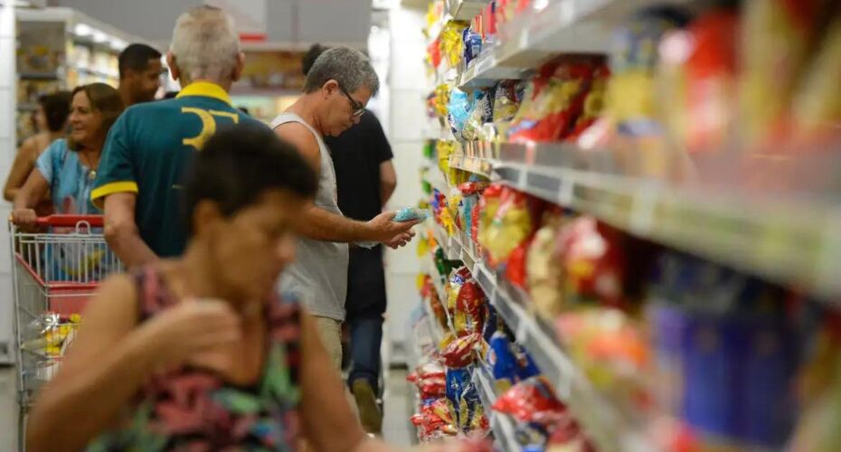 Recife registra queda no preço da cesta básica.