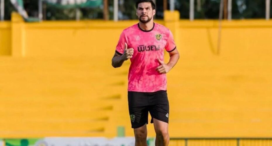 NÁUTICO encaminha contratação de zagueiro LÉO SANTOS, ex-CRUZEIRO.