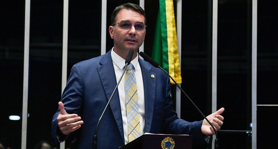 Senador Flávio Bolsonaro.