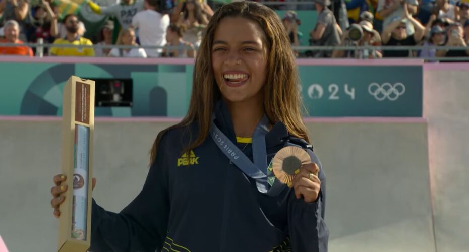 Rayssa Leal conquista medalha de bronze.