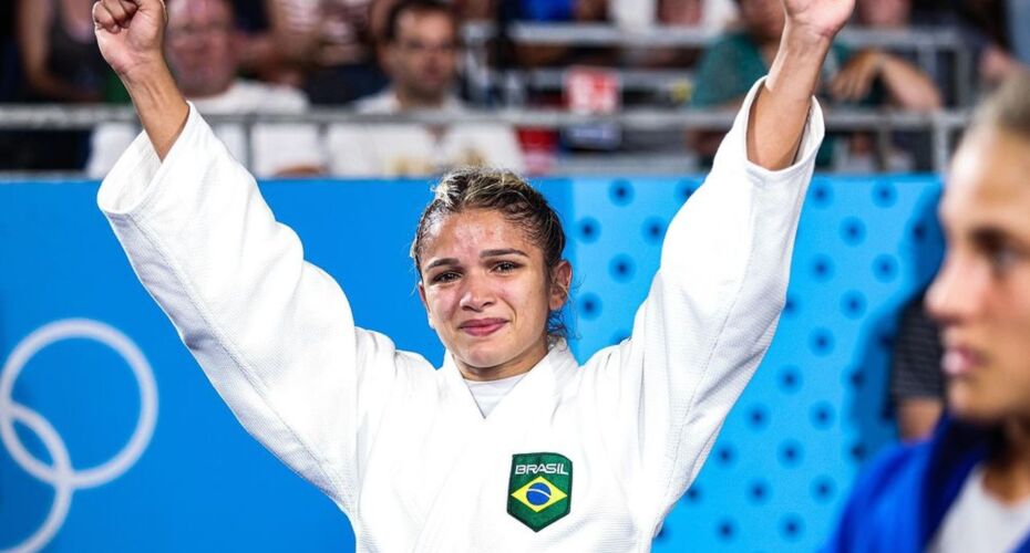 Larissa Pimenta conquista medalha de bronze.