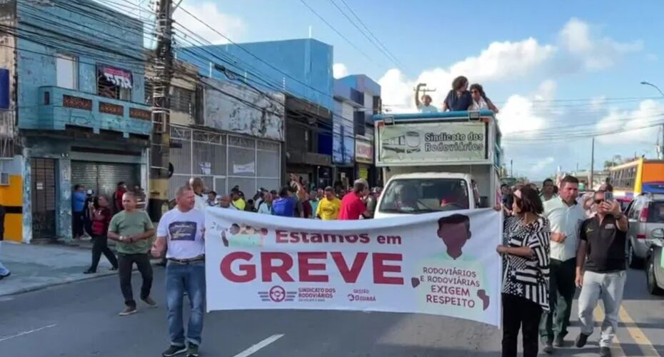 GREVE DE ÔNIBUS no RECIFE Sindicato faz alerta.