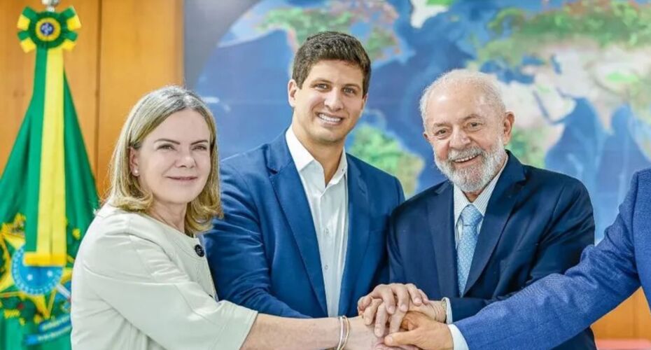 Gleisi Hoffmann, João Campos e Lula.