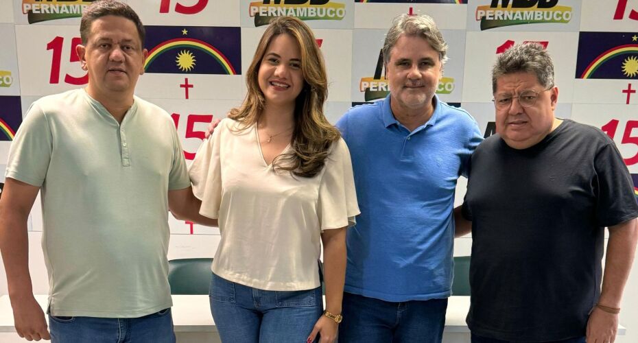 Presidente estadual do MDB, Raul Henry, declara apoio a Mirella Almeida em Olinda.