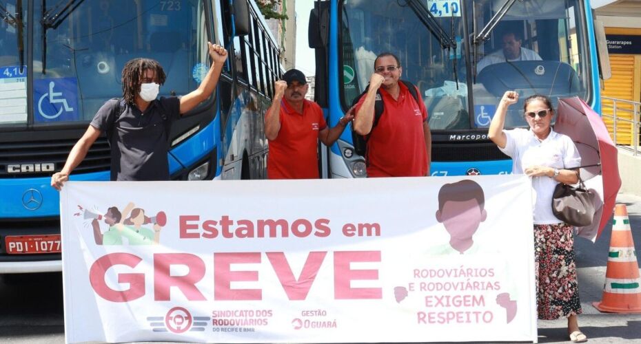 Rodoviários do Recife em ato.