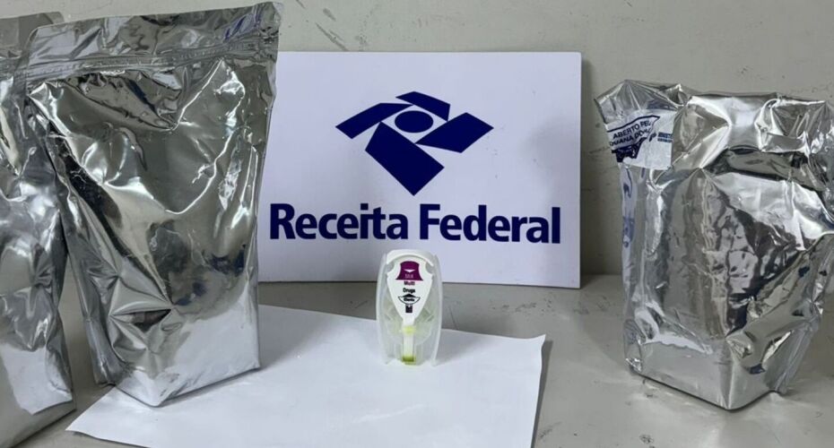 RECIFE: Receita Federal apreende R$ 150 MIL em cocaína dentro de encomenda nos Correios.