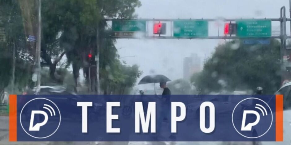 Cidade do Recife em dia de chuva.