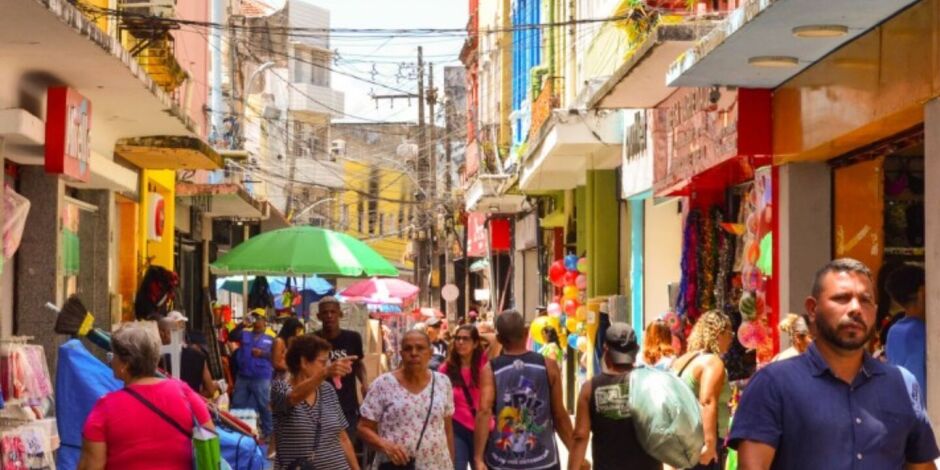 Com&eacute;rcio no Recife.