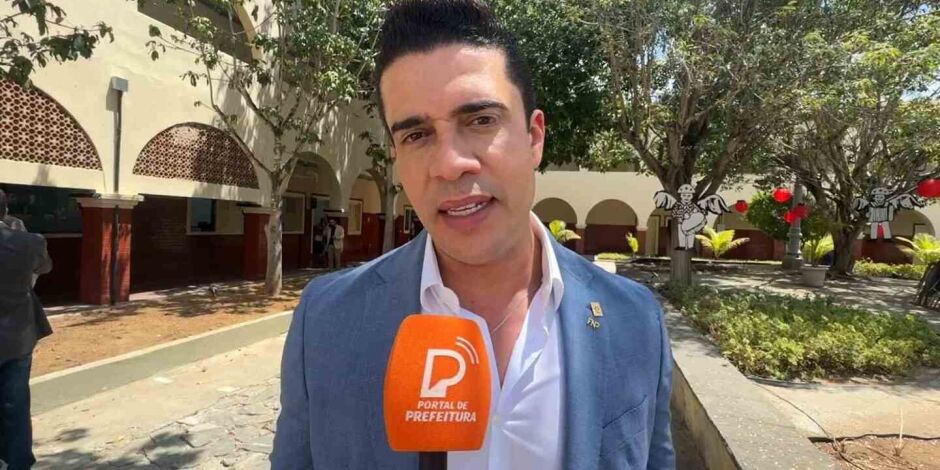 Prefeito de Caruaru Rodrigo Pinheiro.