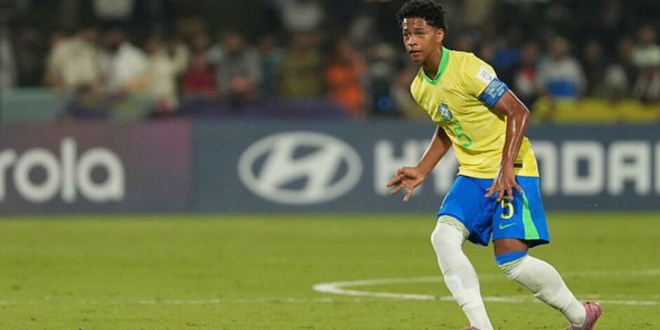 Z&eacute; Lucas em campo pela Sele&ccedil;&atilde;o Brasileira pela Copa do Mundo sub-17.