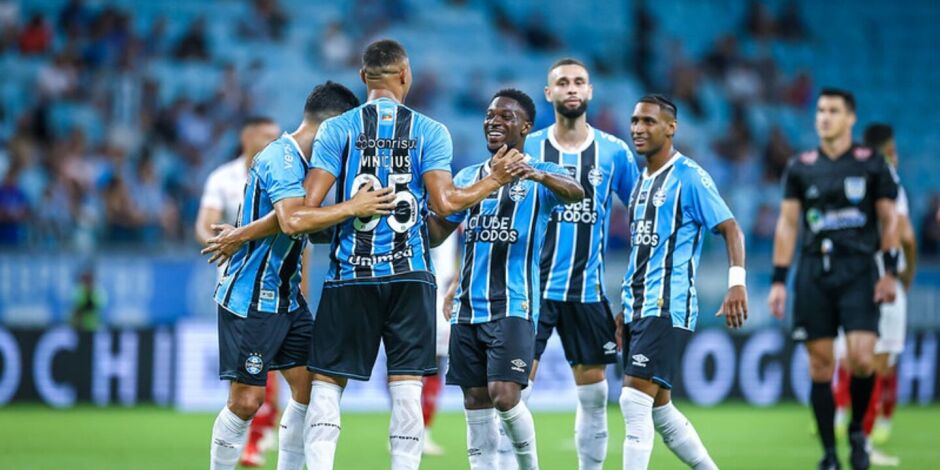 Elenco do Gr&ecirc;mio.