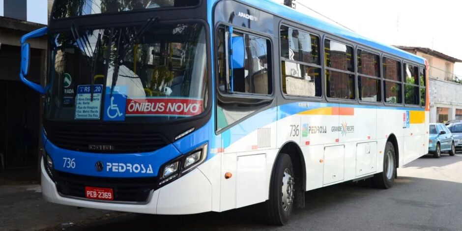 &Otilde;nibus do Grande Recife.