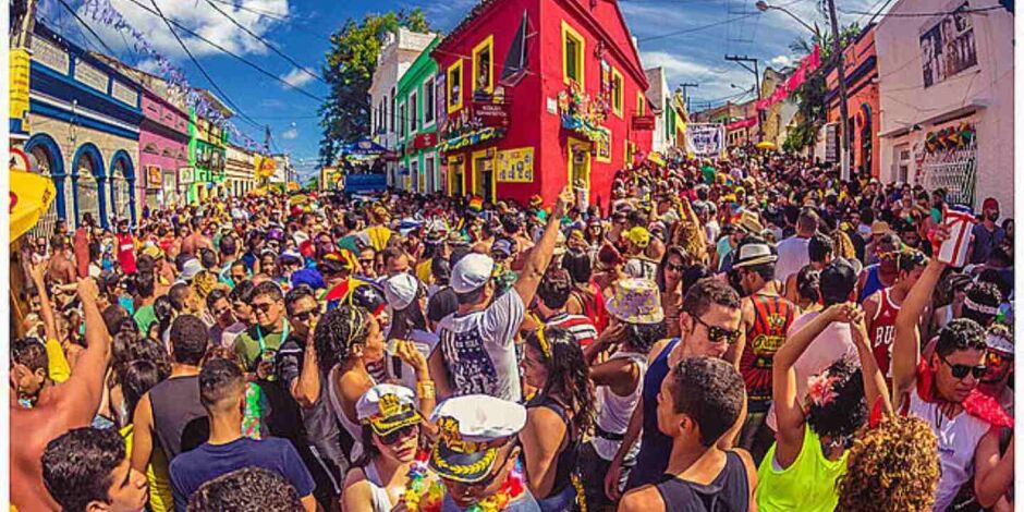 Pr&eacute;vias de Carnaval agitam Olinda neste s&aacute;bado (10) e domingo (11).