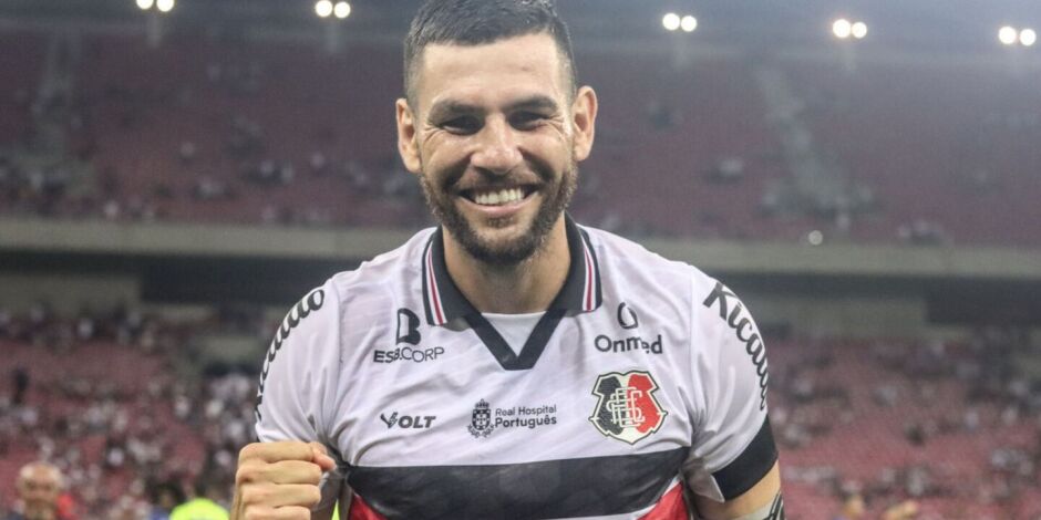 William Alves pede para Santa Cruz segurar empolga&ccedil;&atilde;o na S&eacute;rie C.