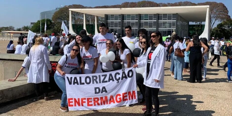 Enfermeiros no STF