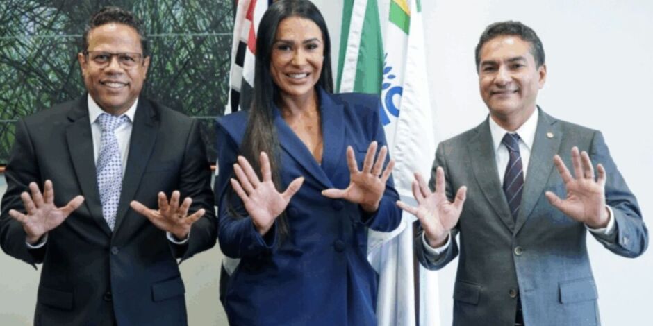 Gracyanne Barbosa, ex-BBB, em evento de filia&ccedil;&atilde;o no Republicanos.