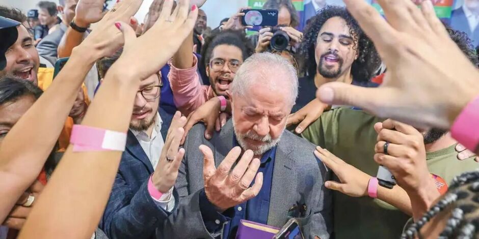 Lula com evang&eacute;licos.