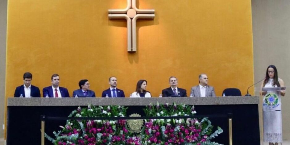 Adriana Albuquerque em cerim&ocirc;nia de posse da PF em Pernambuco.