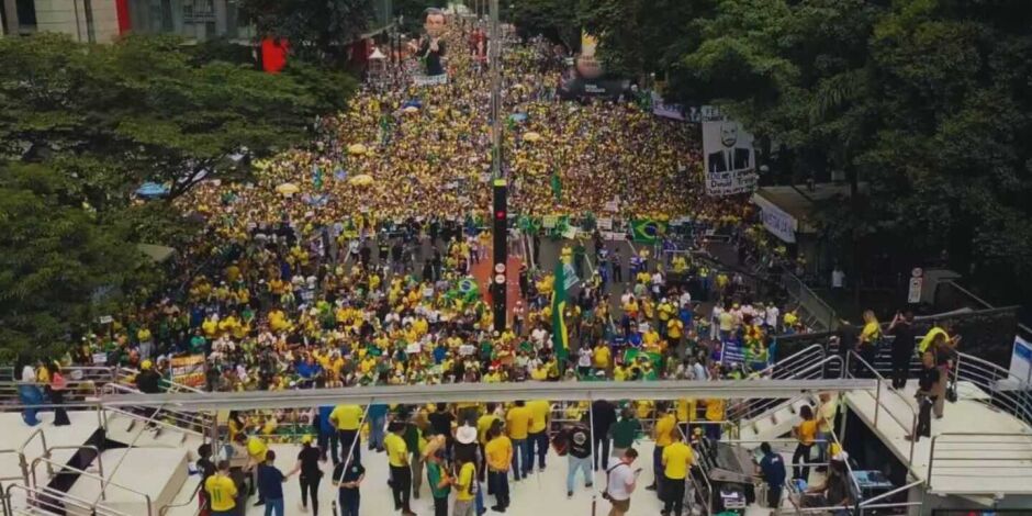 Manifesta&ccedil;&atilde;o da direita na Avenida Paulista.