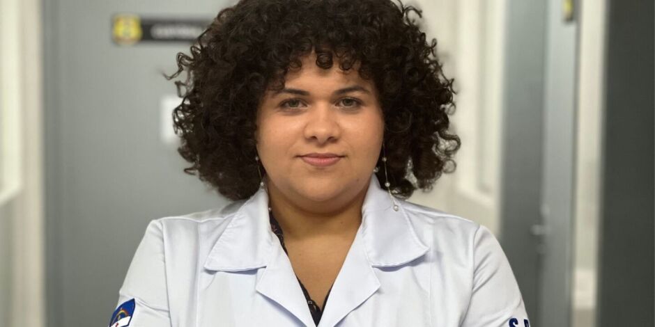  Pesquisadora alcan&ccedil;ou prest&iacute;gio internacional ainda durante o Curso de Forma&ccedil;&atilde;o, tornando-se a primeira mulher negra, pernambucana e latino-americana a vencer uma das categorias.