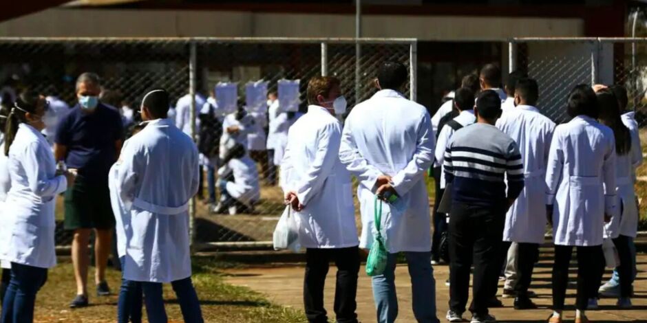 Candidatos do Revalida.