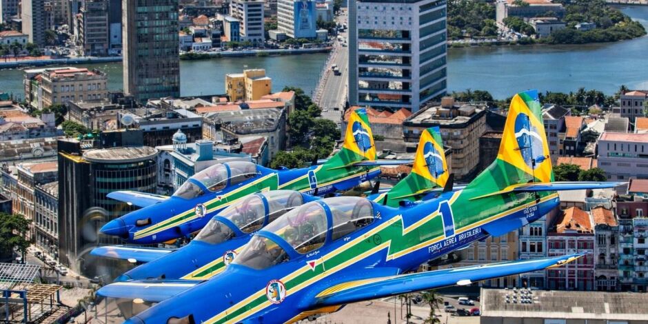 Esquadrilha da Fuma&ccedil;a no Marco ZERO Recife 