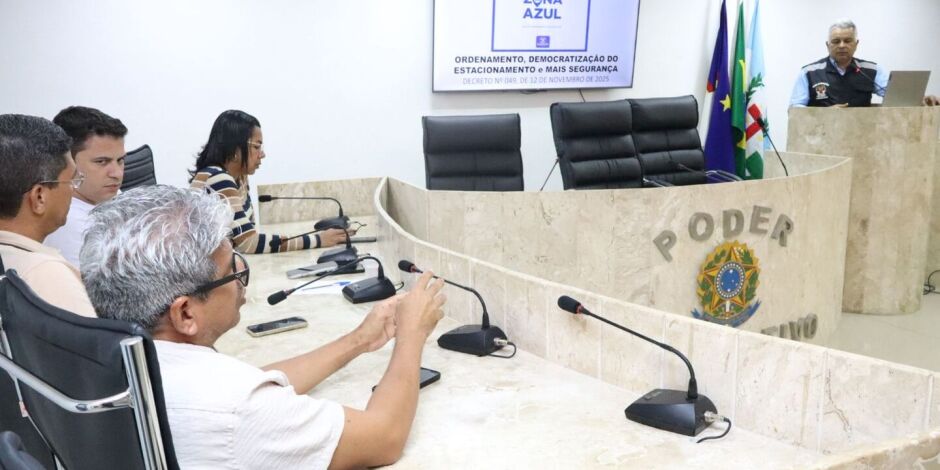 Camaragibe vereadores debatem tr&acirc;nsito com secret&aacute;rio coronel Rossini e equipe da Guarda Municipal.