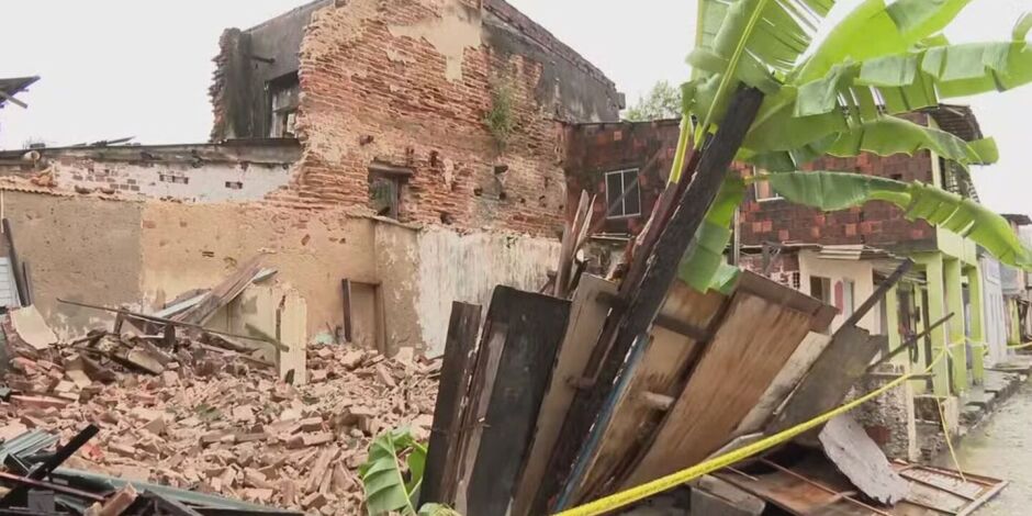 Defensoria diz que Prefeitura do Recife negou informa&ccedil;&otilde;es sobre riscos semanas antes de desabamento.