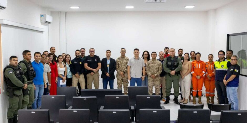 Prefeito de Toritama S&eacute;rgio Colin em reuni&atilde;o para definir as diretrizes de seguran&ccedil;a do Festival do Jeans (FJT) 2026.