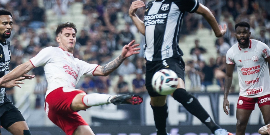 Cear&aacute; vence o N&aacute;utico e fica na lideran&ccedil;a da S&eacute;rie B.