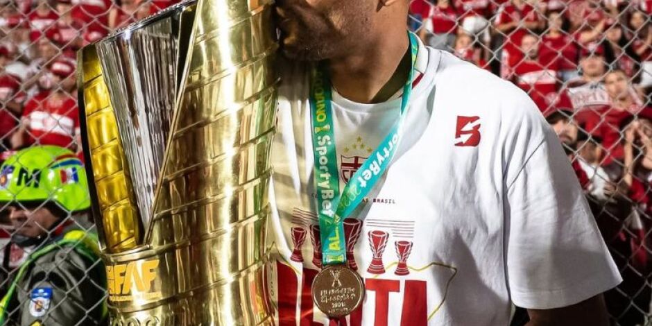 CRB poupa todos os titulares do duelo contra o Fluminense (PI).