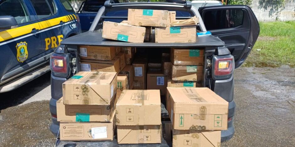 Carga de cosm&eacute;ticos e produtos de perfumaria.