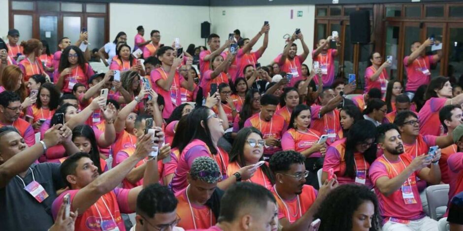 "F&aacute;brica de Influenciadores" em Igarassu.