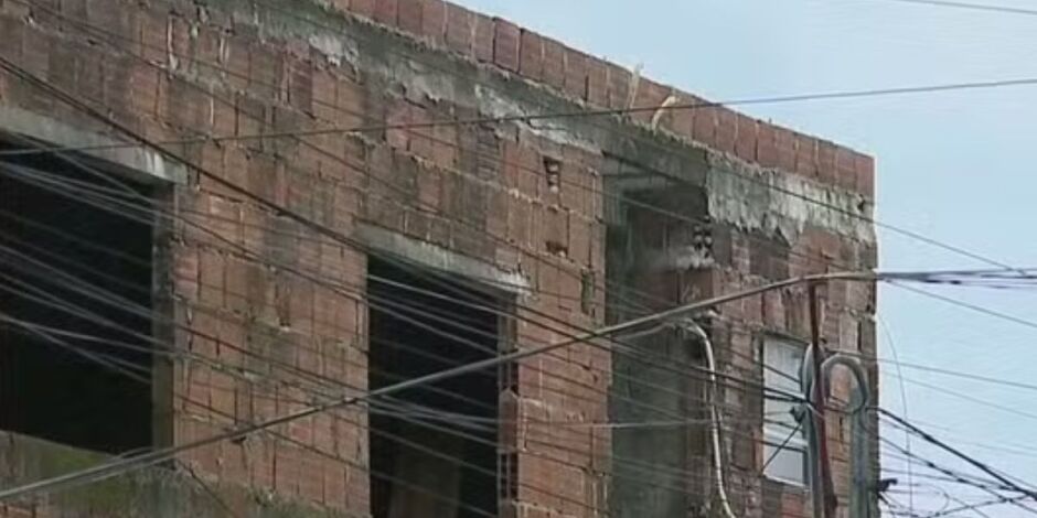 Homem morre eletrocutado no Recife.