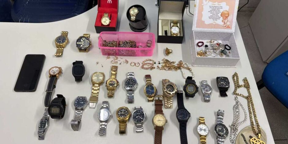 Itens apreendidos pela Pol&iacute;cia Civil de Pernambuco.