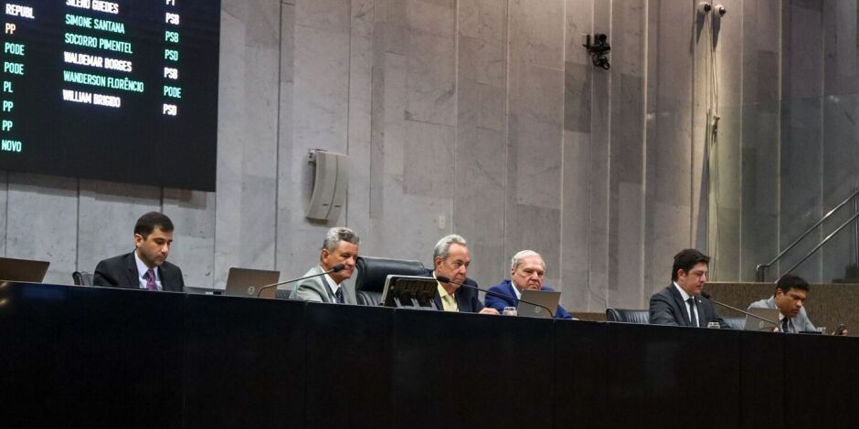 Vota&ccedil;&atilde;o no plen&aacute;rio da LOA 2026