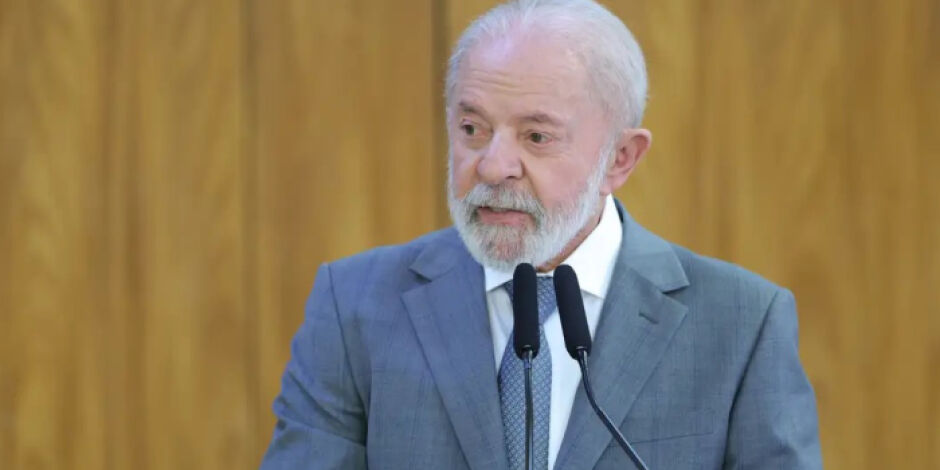 Presidente Lula em discurso oficial