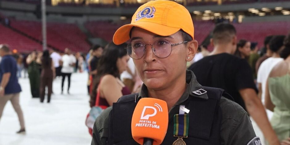 Soldado Carina Cl&eacute;ures de Moura Albuquerque.