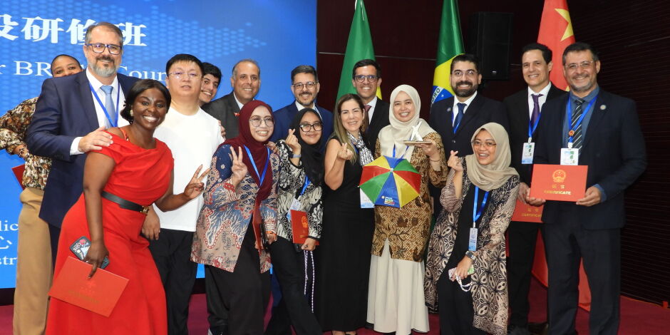 Representantes da comitiva pernambucana na China