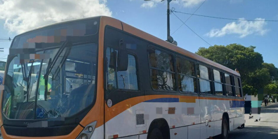 Atropelamento na BR-101 em Abreu e Lima termina com a morte de um homem atingido por &ocirc;nibus na tarde desta quinta-feira (20).