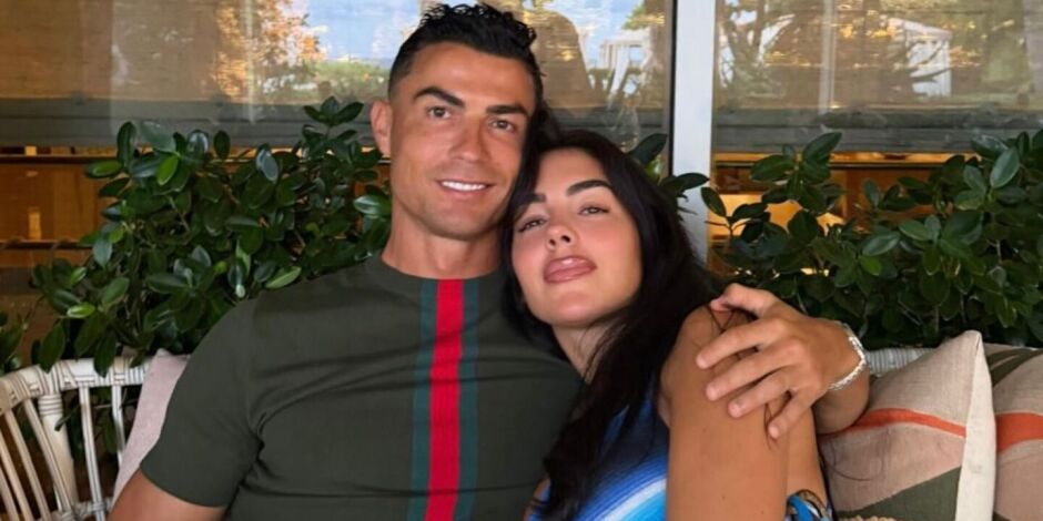 Cristiano Ronaldo e Georgina est&atilde;o juntos h&aacute; 10 anos.